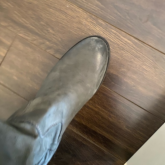 Grey Leather Designer Boots - Picture 4 of 14